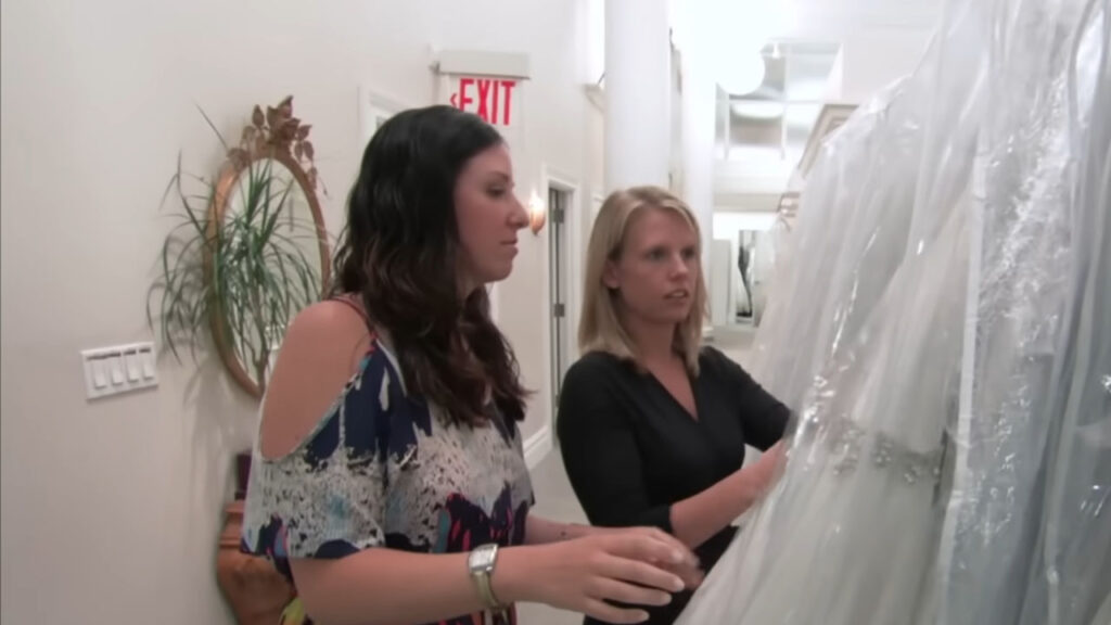 Bridesmaid Alison illegally pulling dresses in Kleinfeld stockroom